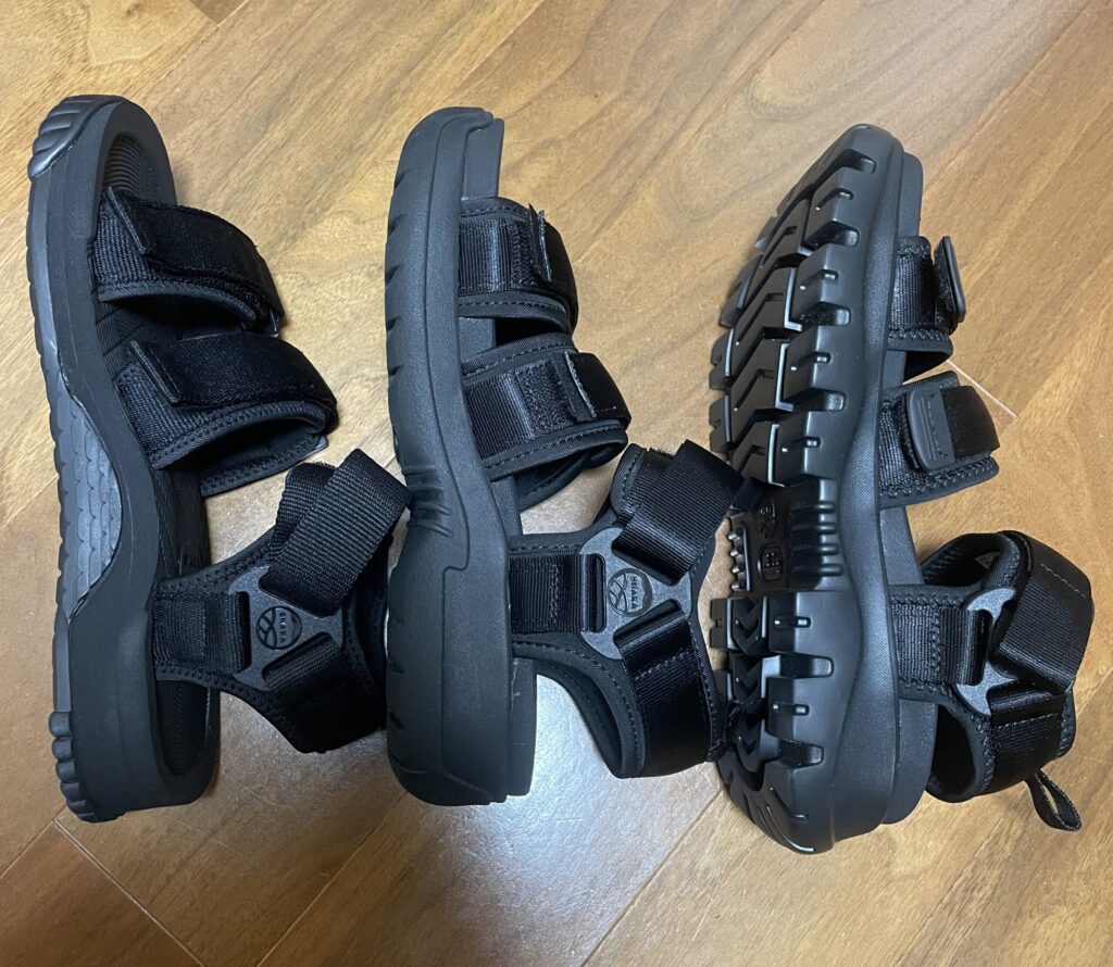 SHAKA NEO BUNGY・EVOL・EXのソールの厚みを比較した写真