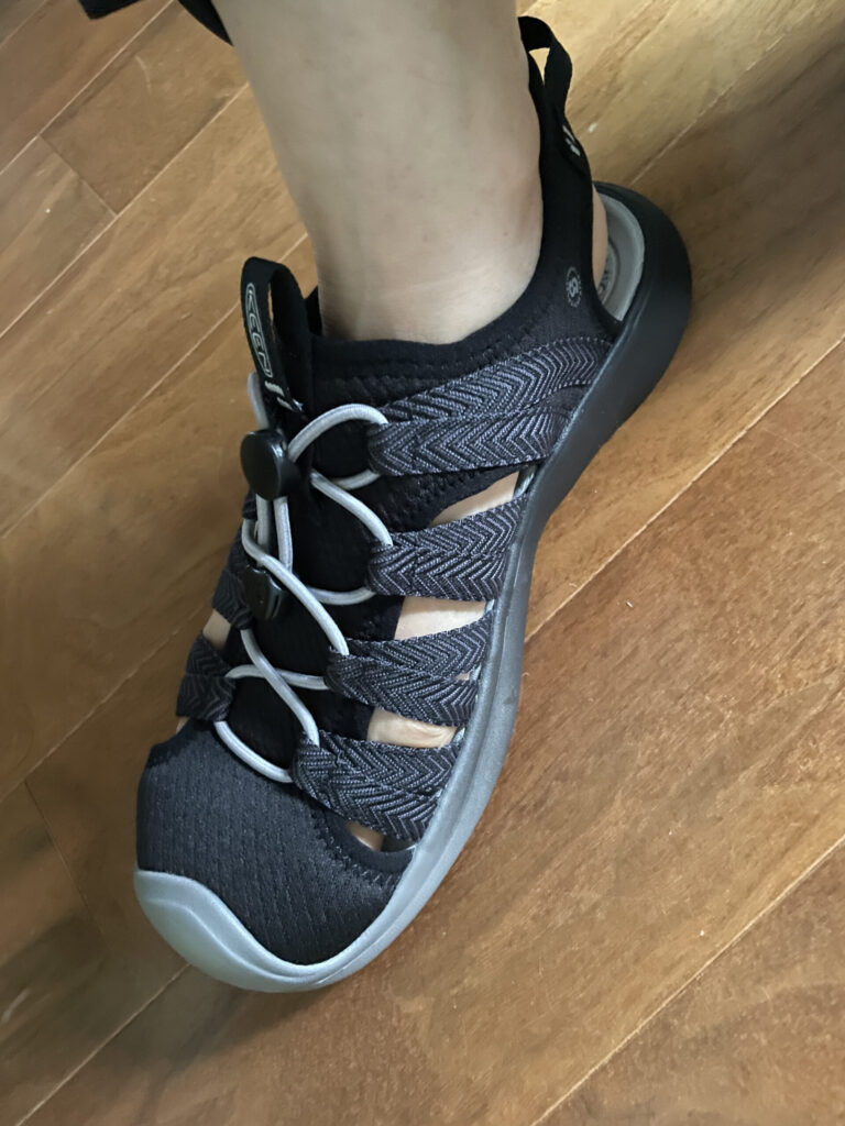 KEEN whisper light レディース